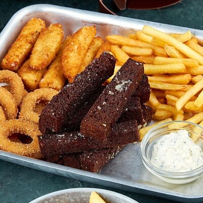 Набор Закуски под ЕрмолаевЪ в ЕрмолаевЪ Генштаб по цене 940 ₽