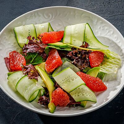 Зеленый салат в Этажи по цене 520 ₽