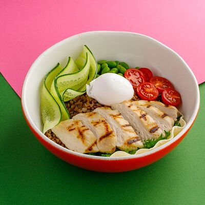 Боул с гречей, куриной грудкой и яйцом пашот в Bali Bowl по цене 690 ₽