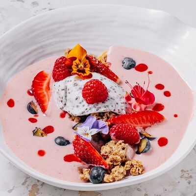 Гранола с ягодами в Casa di panna по цене 550 ₽