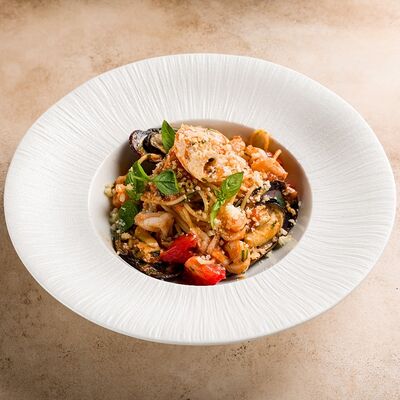 Паста с морепродуктами в RestikVam по цене 990 ₽