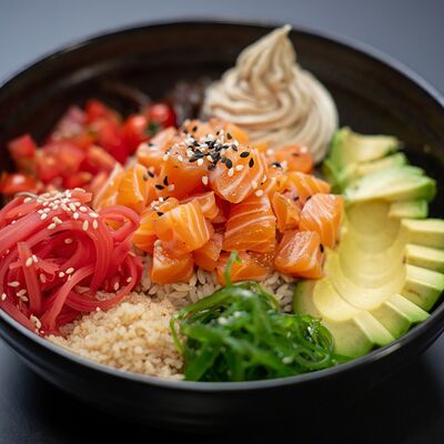 Поке с лососем в Денди Пицца по цене 1053 ₽