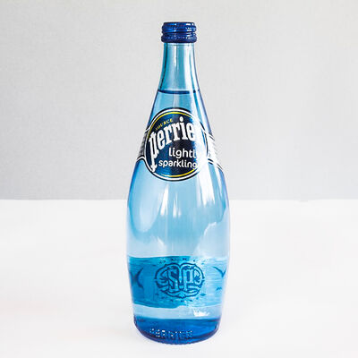 Вода Perrier Lightly Sparkling в Пряности & Радости на Московском по цене 550 ₽