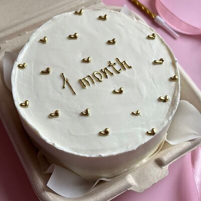 Бенто-торт ребенку на 1 месяц Сердечки (надпись можно изменить) в The.cakes_spb по цене 1900 ₽