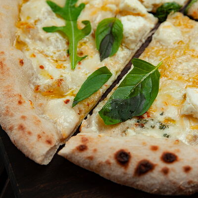 Четыре сыра в Storia Pizza по цене 930 ₽