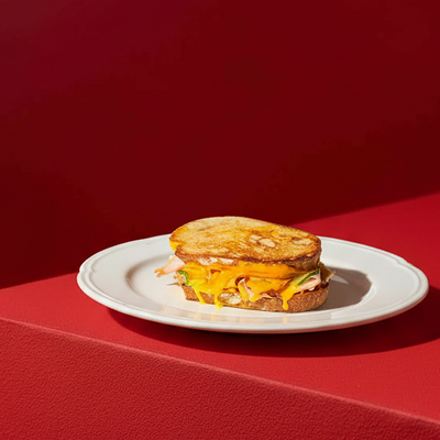 Сендвич с индейкой и сыром чедер в Hitch по цене 1550 ₽