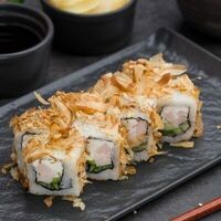 Ролл Бонито с курицей в Omakase Yoshitake Sushi