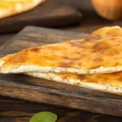 Осетинский пирог с творогом и сыром в Мама испекла по цене 890 ₽