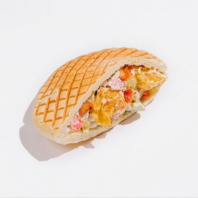 Пита сливочнно-грибная в Курочка рядом по цене 189 ₽