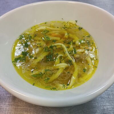 Суп Лапша куриная в 1001 пельмень по цене 285 ₽