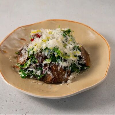 Микс зелени с куриной печенью в Hug по цене 450 ₽