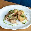 Филе индейки с хрустящей цветной капустой и ореховым соусом в Васильки по цене 935