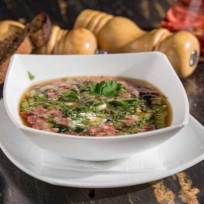 Окрошка с сервелатом в Oзеро гриль по цене 290 ₽