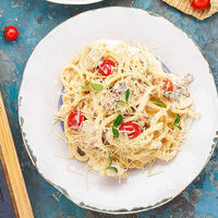 Лагман с курой и грибами в Двор Помидор