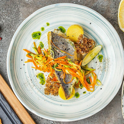 Дорадо с хрустящим джонджоли в Двор Помидор по цене 780