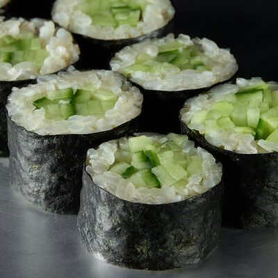 Маки Огурец в Полтора тигра по цене 370