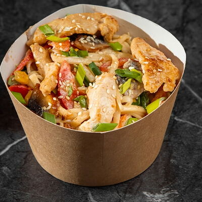 Wok с цыпленком в сливочном соусе в Good Food по цене 448 ₽