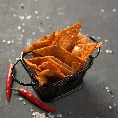 Чипсы из тортильи с паприкой в Гвозди по цене 230 ₽