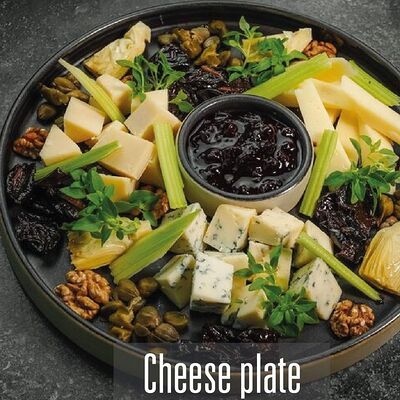 Плато сыров в Рестобар Гриль 39 по цене 2350 ₽
