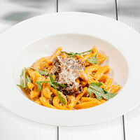 Казаречче с томлеными щечками в Перчини