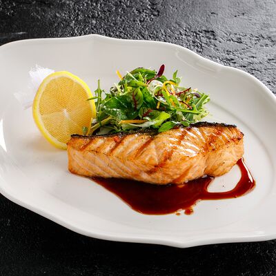 Лосось на гриле в Ginza по цене 2990 ₽