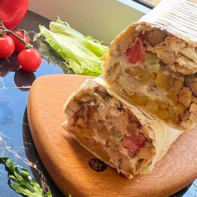 Шаурма двойнаяв Шаурма на Макарова по цене 670 ₽