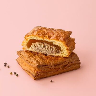 Слойка с мясом в ЛюдиЛюбят по цене 115 ₽