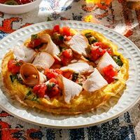 Омлет с индейкой и шпинатом в Хочу харчо