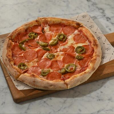 Пицца пепперони в Massimo по цене 770 ₽