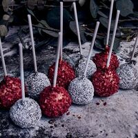 Кейкпопсы Кокос-малина в Cheese it! Bakery