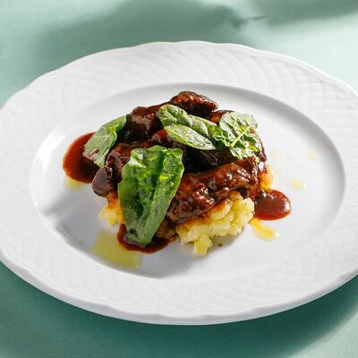 Телячьи щечки в Кукумбер по цене 1390