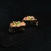 Острые суши с креветками в Sushi Yoshitake Omakase по цене 182