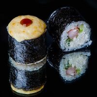 Запеченный ролл с креветкой в Tropical Sushi