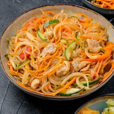 Лапша Чапче в Lee's Food по цене 399 ₽