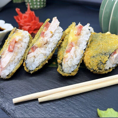 Нигири с курицей в Elmarco по цене 416 ₽