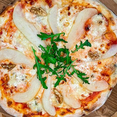 Пицца Груша и Горгондзола в Basilico Pizza по цене 748 ₽