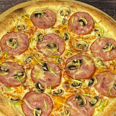 Пицца Прошутто в поиске вдохновения в Твоя удача по цене 920 ₽