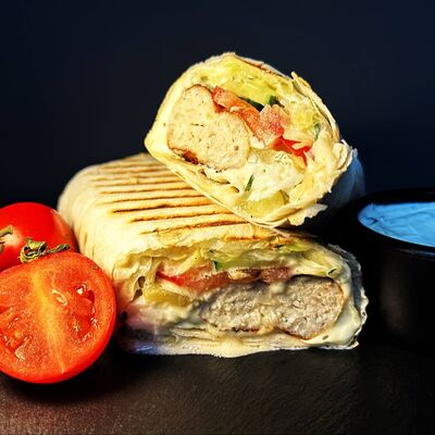 Двойной кебаб-ролл из говядины в Шашлыки и Шаурма по цене 565 ₽