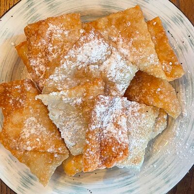 Хворост в Чебуреки решают! по цене 160 ₽