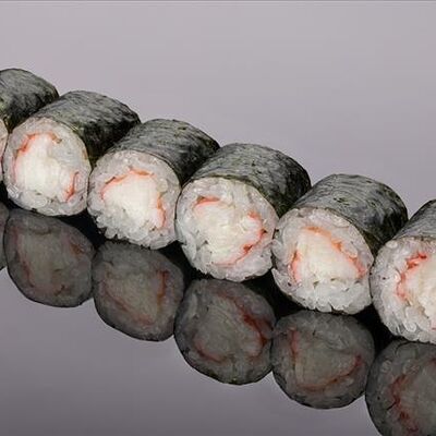 Ролл из камчатского краба в Bluefin по цене 1380 ₽