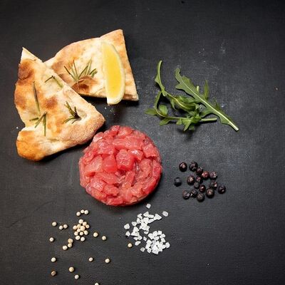 Тартар тунец в WRF Вокруг Света по цене 450 ₽