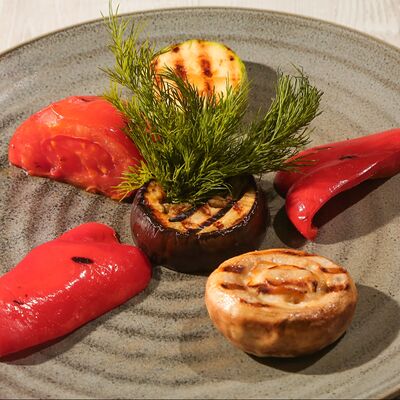 Шашлык Овощи на мангале в Троя по цене 390 ₽