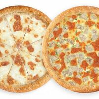 2 пиццы Сливочная моцарелла и Сочная курочка в Катюша пицца
