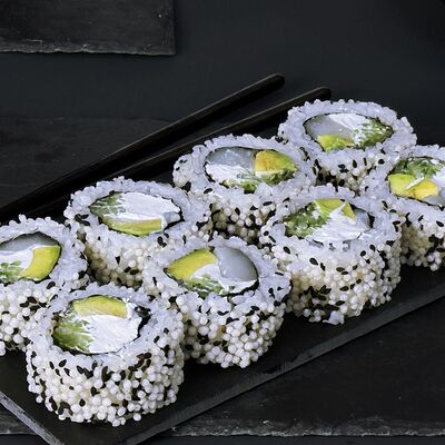 Морская жемчужина в Sushi Aura по цене 690 ₽