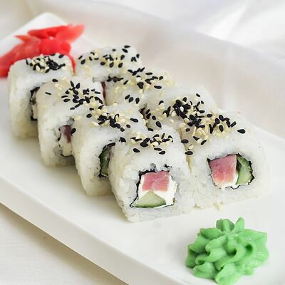 Ролл с тунцом в Самое популярное кафе по цене 350