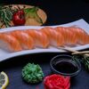 Суши с лососем в Sushi & Susi по цене 750