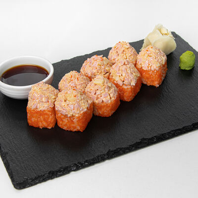 Роллы с ветчиной и курицей в Сакура по цене 280 ₽