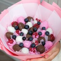 Элегантный букетик из клубники в шоколаде в Mosberry