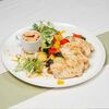 Куриное филе с овощным соте и соусом капучино в Ривьера по цене 560