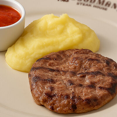 Бизнес-ланч Котлета из ягн и пюре и том соус в Goodman по цене 690 ₽